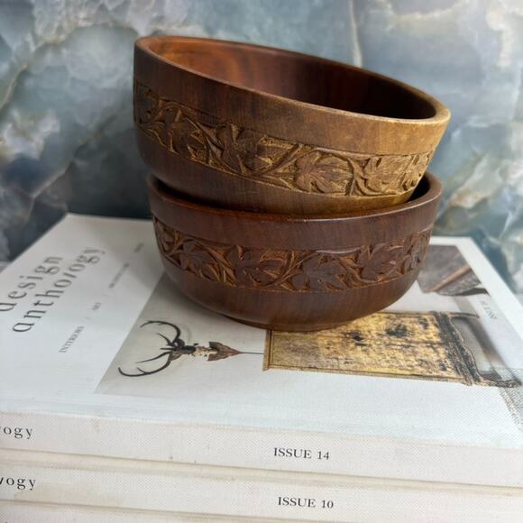 Hand Carved Wooden Bowl Set of 2 Leaf Vine Design Boho Rustic - Picture 1 of 4